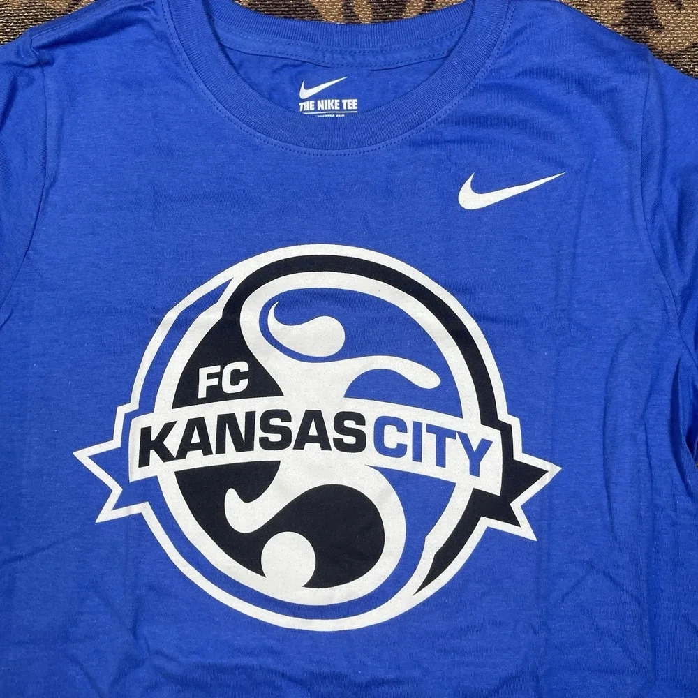 Nike Kansas City FC NWSL Navy Blue T-shirt Youth Size Medium New Athletic Cut